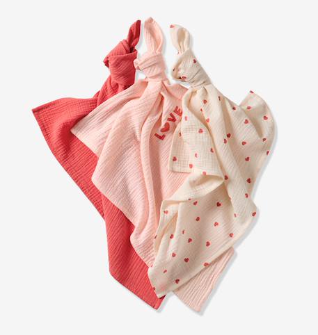 Pack of 3 Cotton Gauze Muslin Squares with Hearts printed pink 