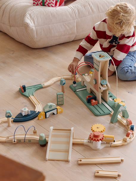 Tower with Multi-Activity Launch Ramp in FSC® Wood wood 