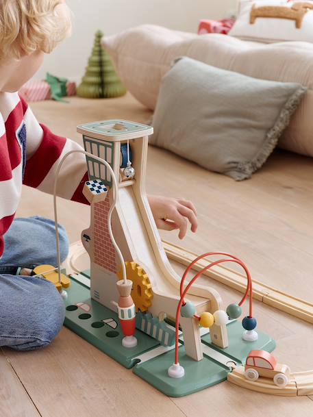 Tower with Multi-Activity Launch Ramp in FSC® Wood wood 