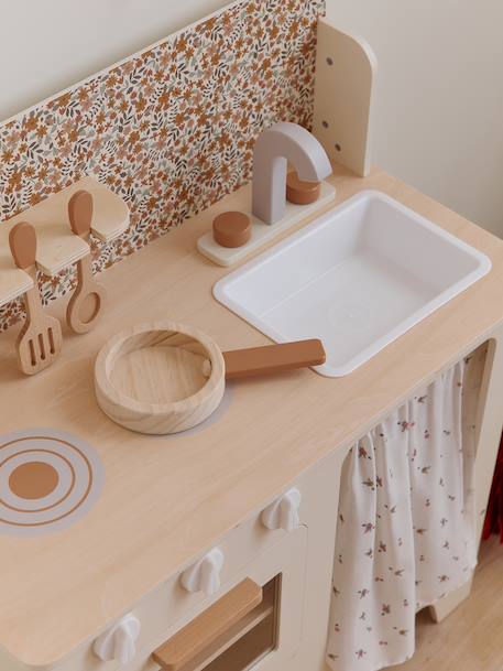 Wooden kitchen with FSC100® wooden accessories ecru+rose+sage green 