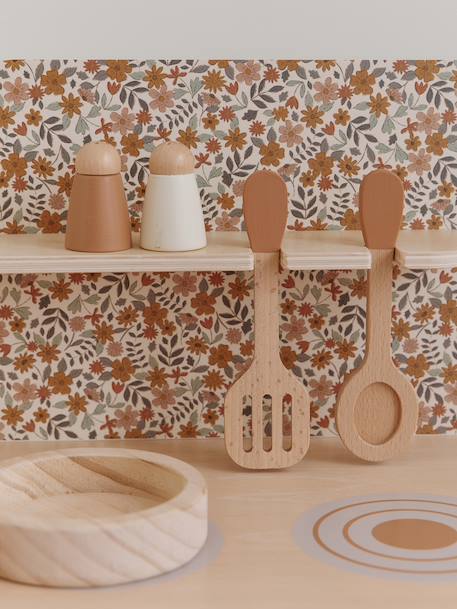 Wooden kitchen with FSC100® wooden accessories ecru+rose+sage green 
