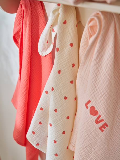 Pack of 3 Cotton Gauze Muslin Squares with Hearts printed pink 