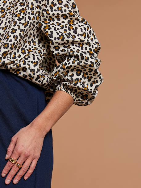 Leopard print nursing shirt ecru 
