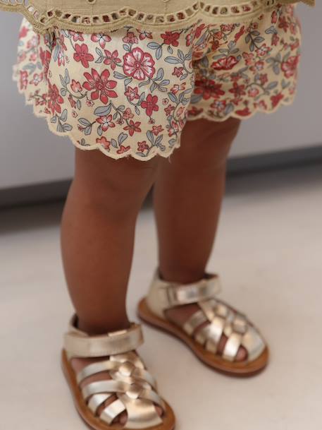 Baby girl's short pale yellow 