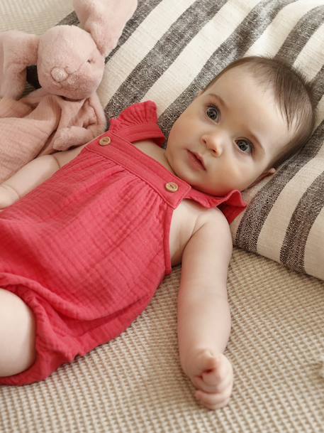 Baby girl's sleepsuit in cotton gauze raspberry pink 