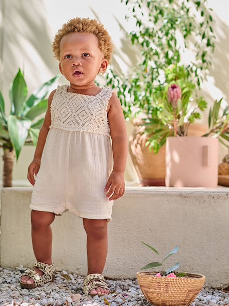 Crochet playsuit for baby girls vanilla 
