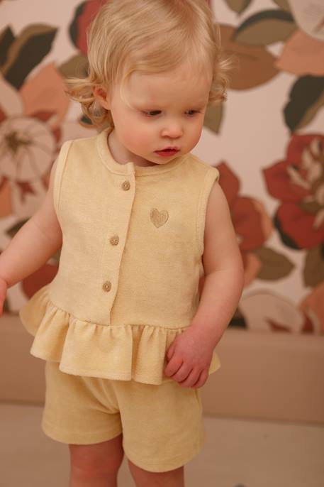 Set of top and short pale yellow 