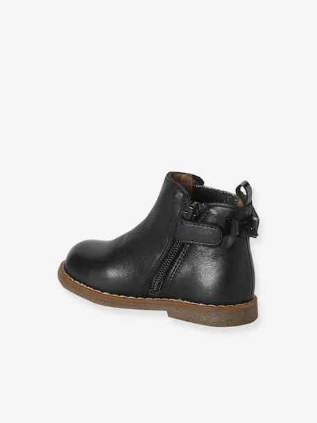 Pair of baby first steps boots black+golden yellow 