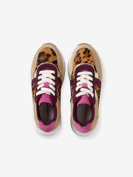 Pair of girls trainers beige 