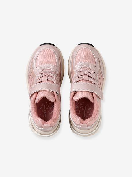 Pair of girls trainers rose 