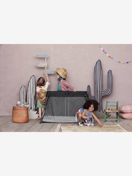 Travel Cot Light, by BABYBJORN Black+Green 