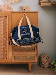 -Weekend Changing Bag with Print: La Vie est Pleine de Surprises