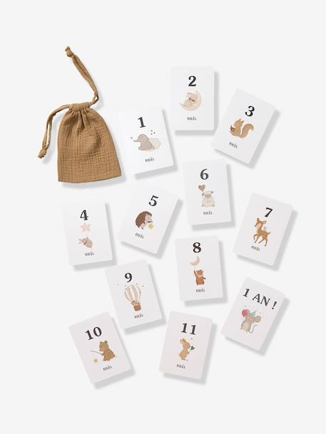 Baby photo mat in cotton muslin mocha 
