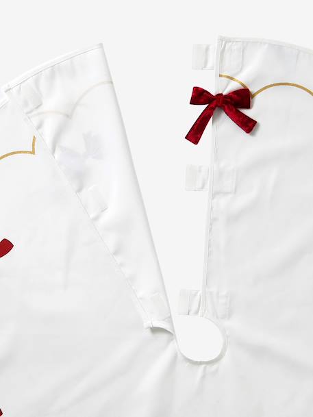 XL Christmas tree skirt with scalloped trim white 