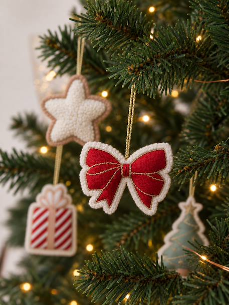 Pack of 10 felt tree decorations red 