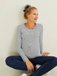 -Long-Sleeved Maternity Top