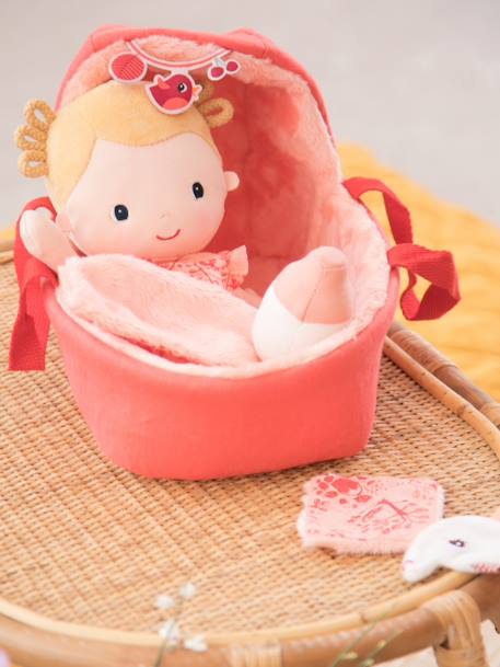 Baby Léna and her moses basket - LILLIPUTIENS rose 