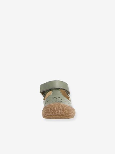 Cocoon Pram Shoes for Babies by NATURINO® sage green 