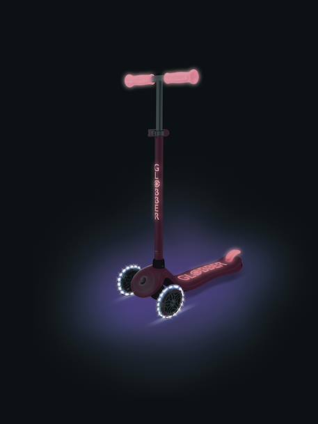 Primo Foldable Lights - Light-Up Foldable 3-Wheel Scooter - GLOBBER coral 