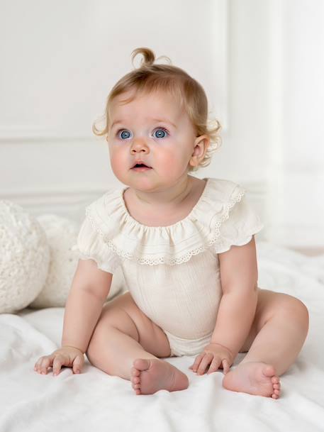 Baby bodysuit with a frilled collar ecru 