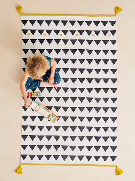 Rug with Tassels & Triangles White 